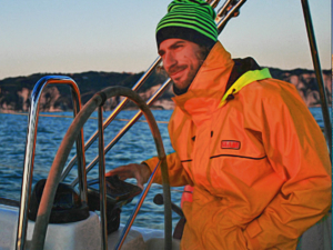 Skipper Grecia in Vela